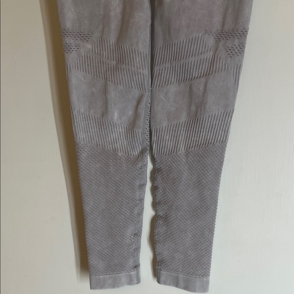 Source Unknown Gray / Lavender Uneven Colored Leg… - image 6